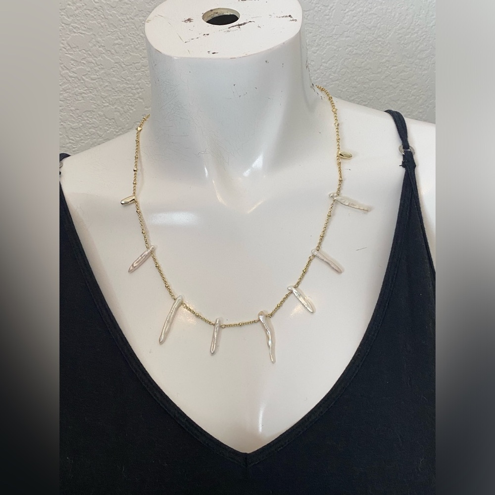 New Kendra Scott Eileen Long Strand Necklace pearls and gold metal - Picture 2 of 9